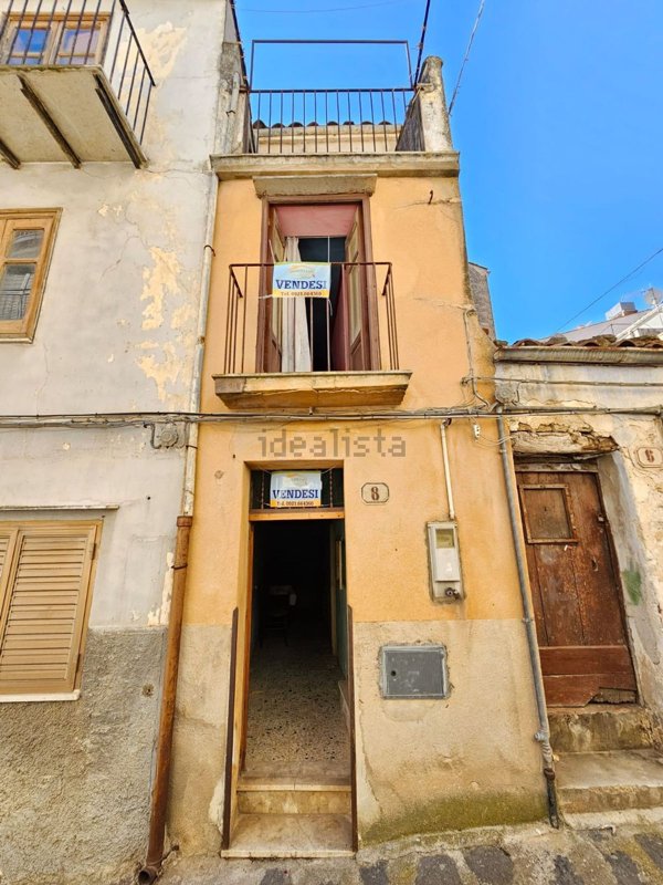 casa indipendente in vendita ad Isnello