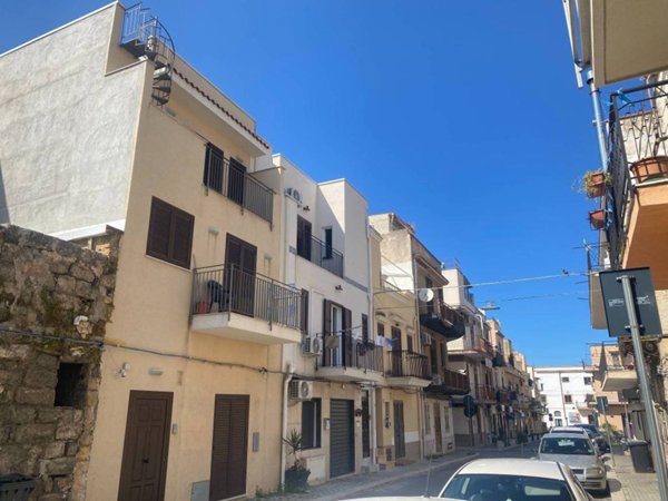 intera palazzina in vendita ad Isola delle Femmine