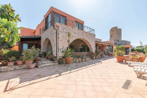 casa indipendente in vendita ad Isola delle Femmine