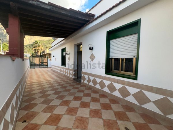 casa indipendente in vendita ad Isola delle Femmine