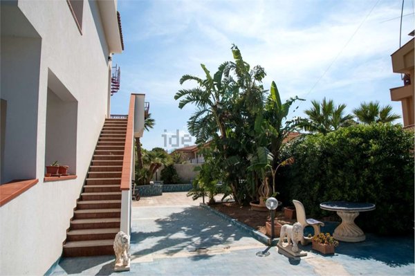 casa indipendente in vendita ad Isola delle Femmine