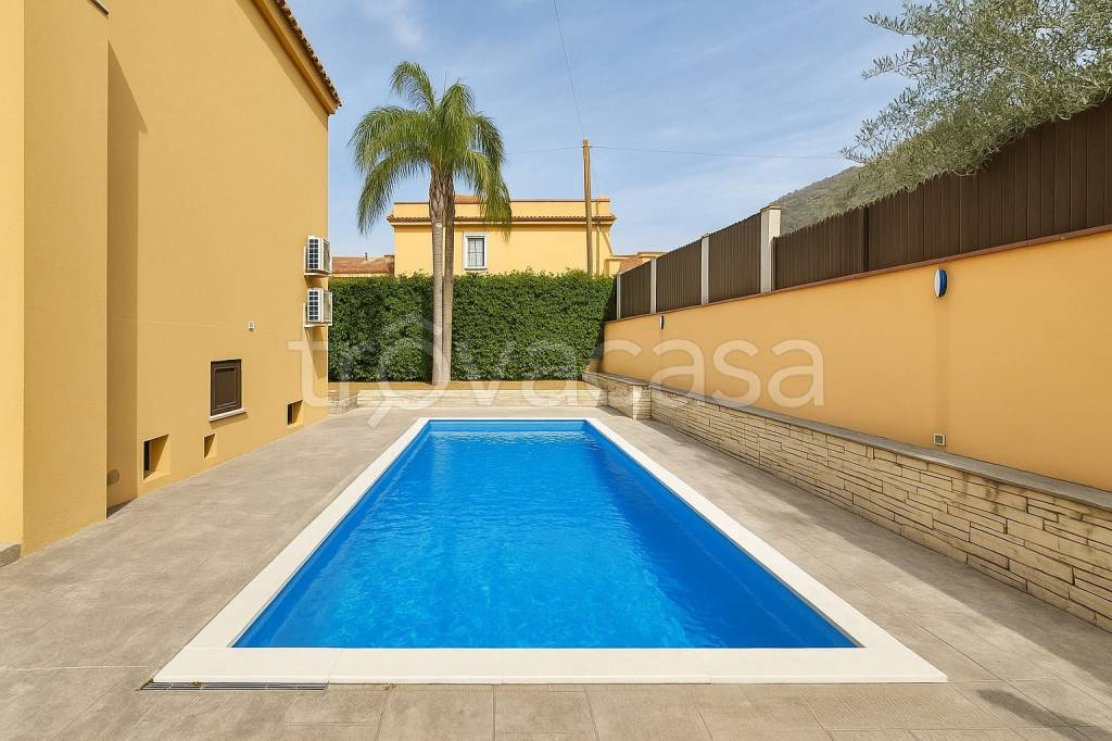 casa indipendente in vendita ad Isola delle Femmine