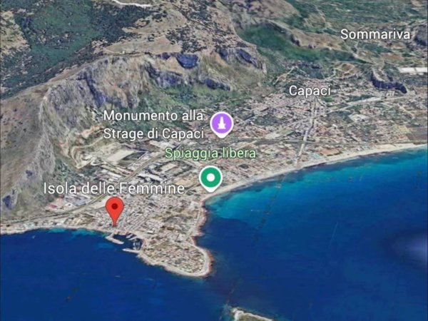 locale commerciale in vendita ad Isola delle Femmine