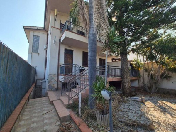 casa indipendente in vendita ad Isola delle Femmine