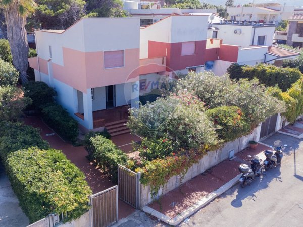 casa indipendente in vendita ad Isola delle Femmine