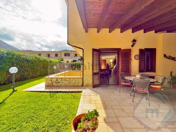 casa indipendente in vendita ad Isola delle Femmine