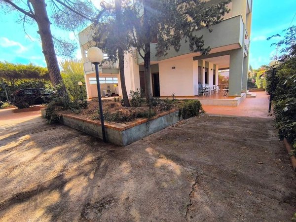 casa indipendente in vendita ad Isola delle Femmine