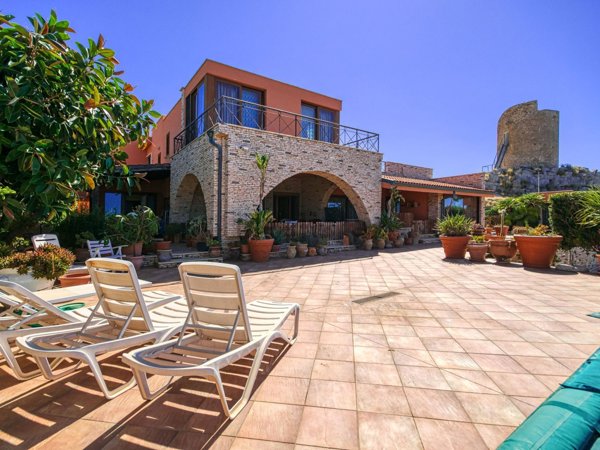 casa indipendente in vendita ad Isola delle Femmine