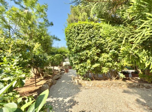 casa indipendente in vendita ad Isola delle Femmine