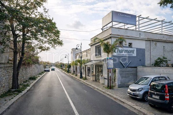 negozio in vendita ad Isola delle Femmine