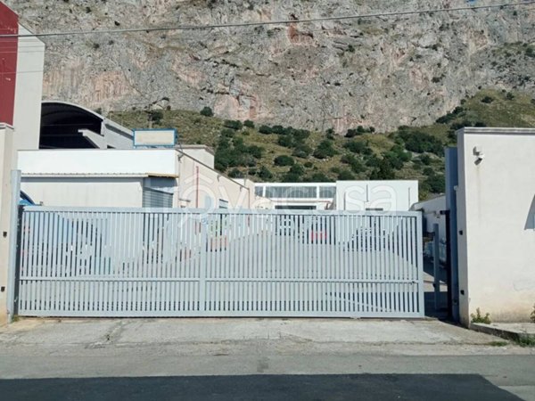 locale commerciale in vendita ad Isola delle Femmine