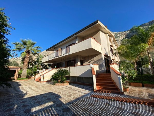 casa indipendente in vendita ad Isola delle Femmine