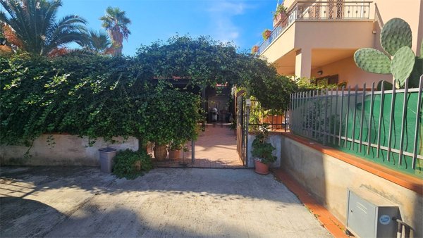 casa indipendente in vendita ad Isola delle Femmine