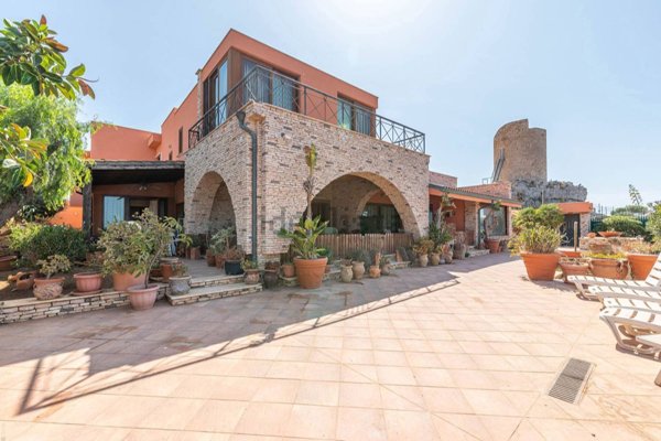casa indipendente in vendita ad Isola delle Femmine