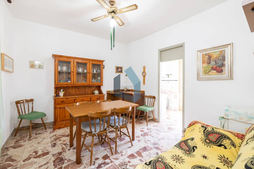 casa indipendente in vendita a Lascari