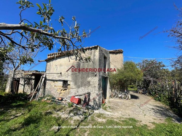 casa indipendente in vendita a Lascari