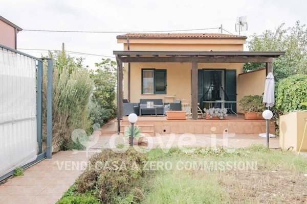 casa indipendente in vendita a Lascari