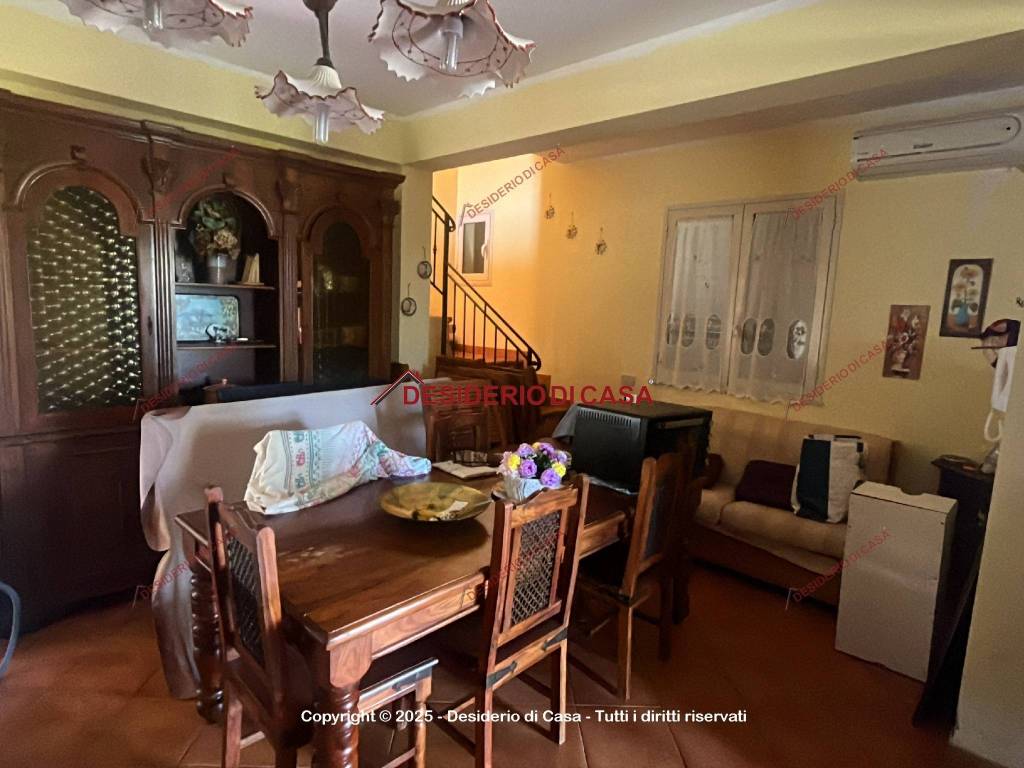 casa indipendente in vendita a Lascari