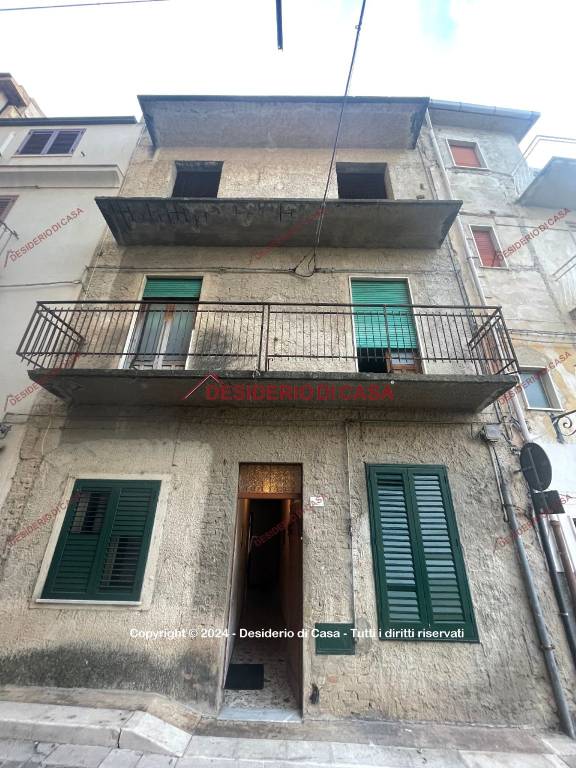 casa indipendente in vendita a Lascari