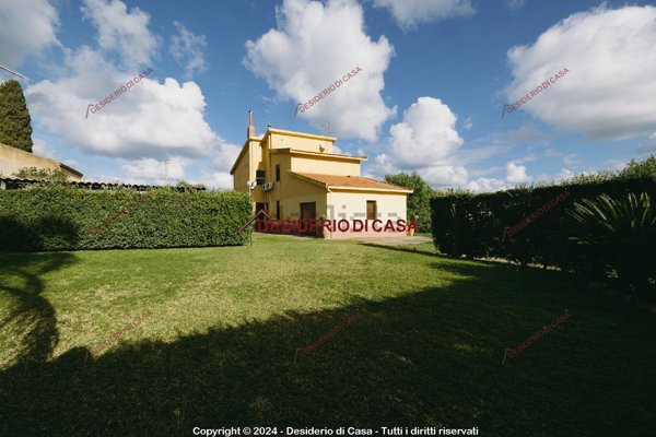 casa indipendente in vendita a Lascari