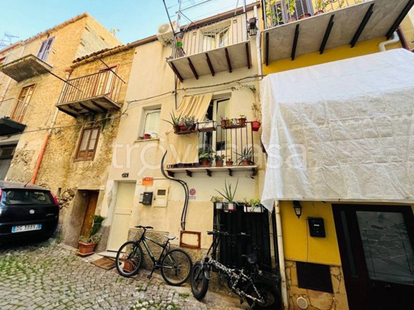 casa indipendente in vendita a Lascari