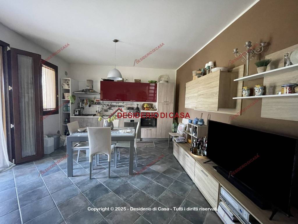 casa indipendente in vendita a Lascari