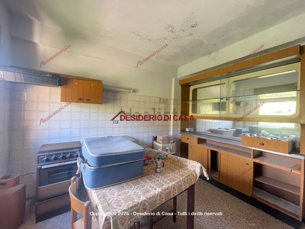 casa indipendente in vendita a Lascari
