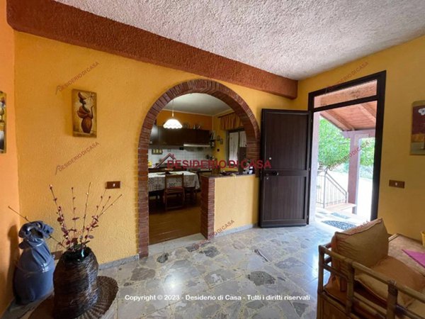 casa indipendente in vendita a Lascari