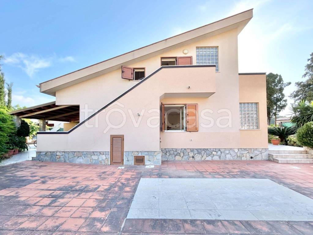 casa indipendente in vendita a Lascari