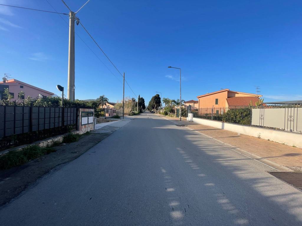 casa indipendente in vendita a Lascari