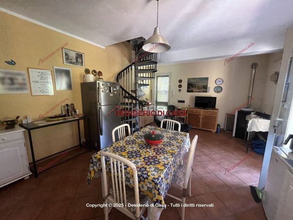 casa indipendente in vendita a Lascari