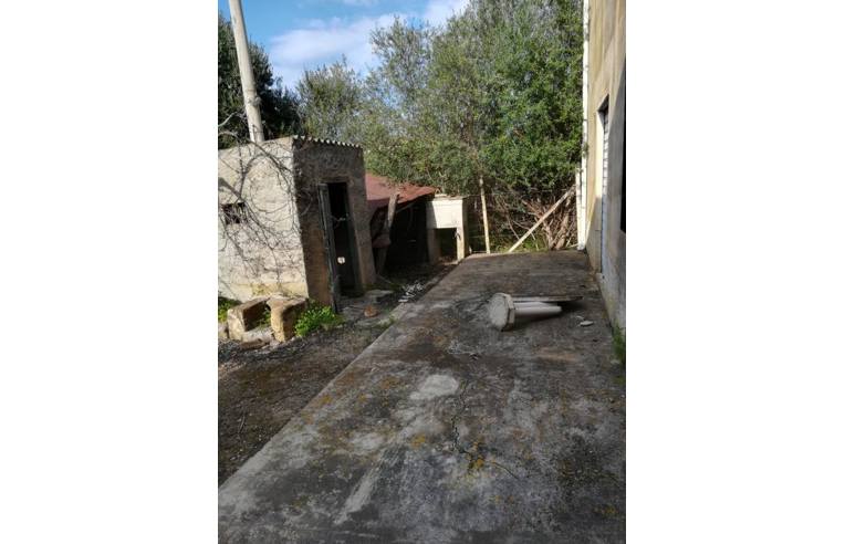casa indipendente in vendita a Lascari