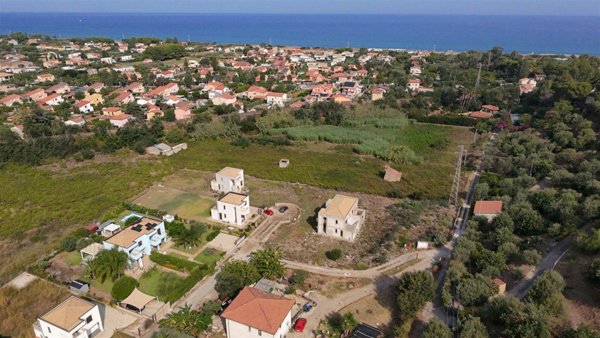 terreno edificabile in vendita a Lascari