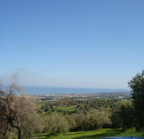 locale di sgombero in vendita a Lascari