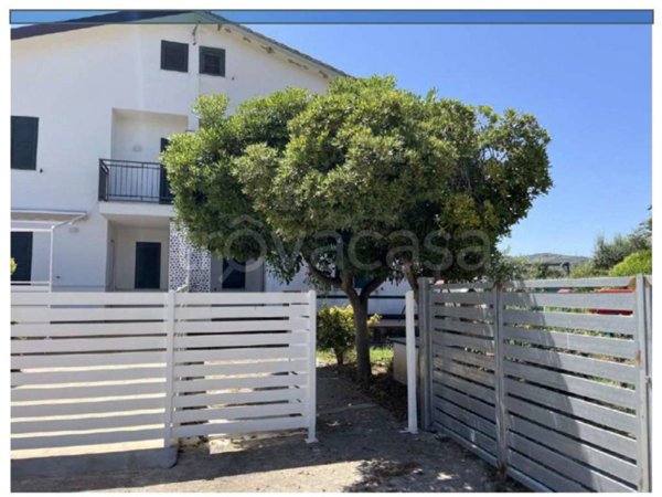 casa indipendente in vendita a Lascari