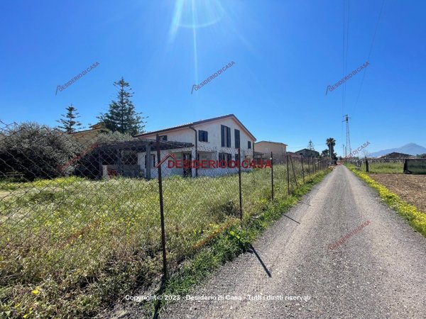 casa indipendente in vendita a Lascari