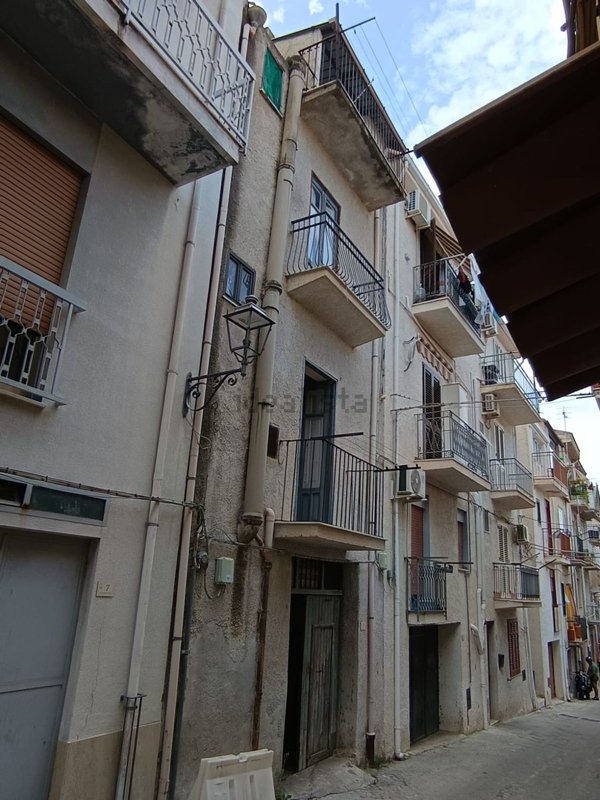 casa indipendente in vendita a Lascari