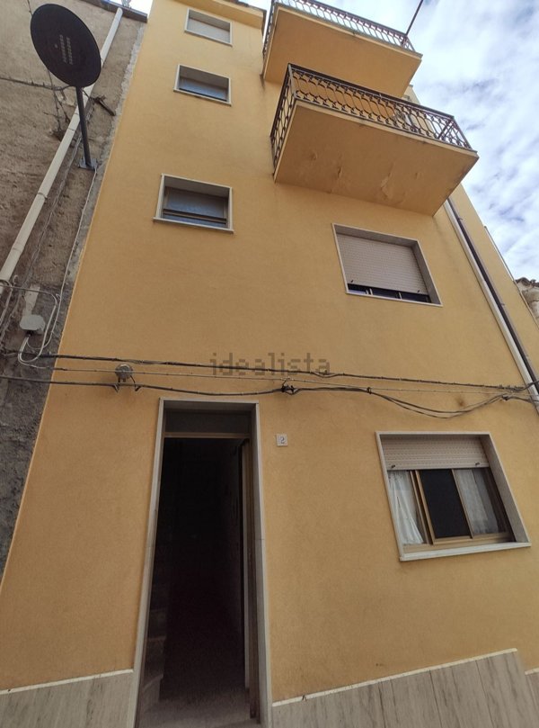 casa indipendente in vendita a Lascari