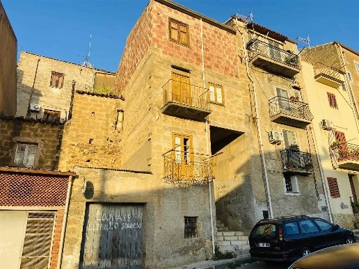 casa indipendente in vendita a Lascari