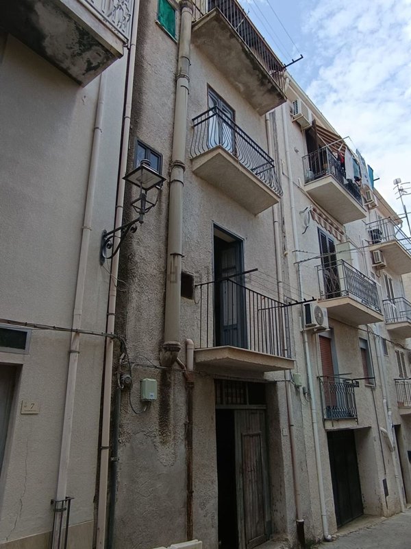 casa indipendente in vendita a Lascari