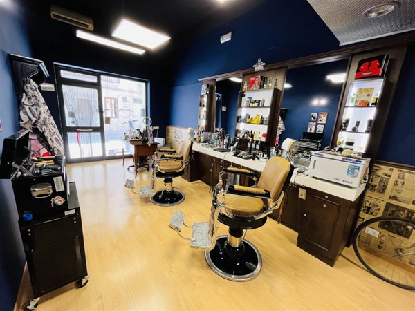 negozio in vendita a Lascari