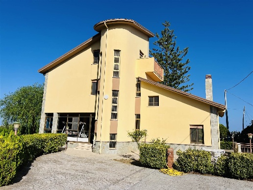 casa indipendente in vendita a Lascari