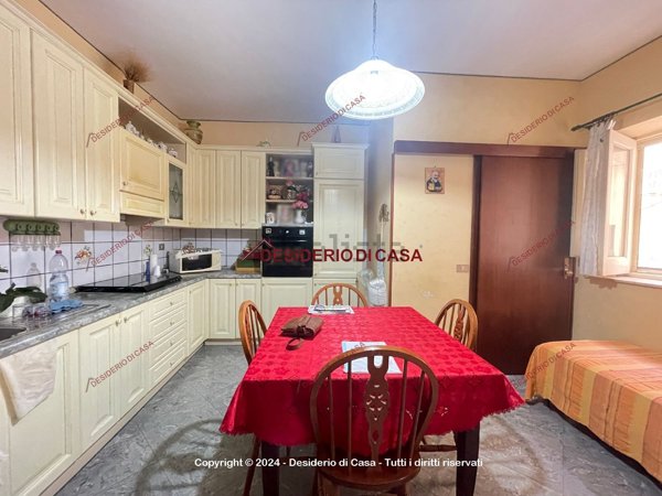 casa indipendente in vendita a Lascari