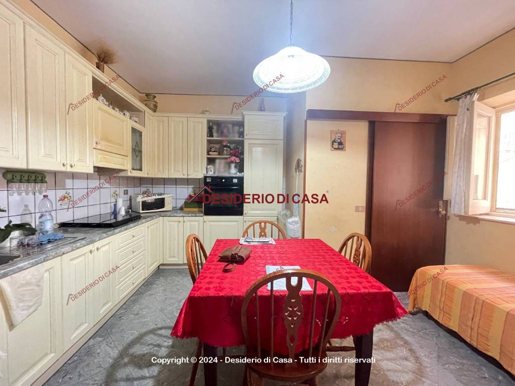 casa indipendente in vendita a Lascari