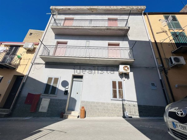 casa indipendente in vendita a Lascari