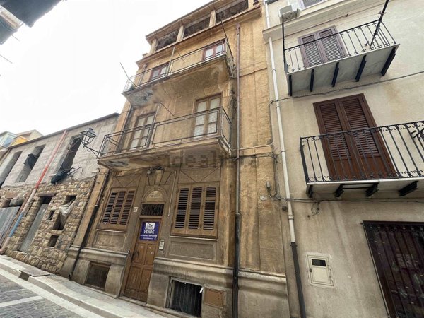 casa indipendente in vendita a Lascari