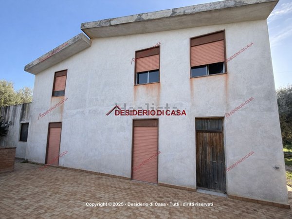 casa indipendente in vendita a Lascari