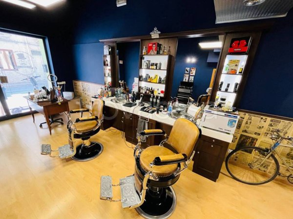 negozio in vendita a Lascari