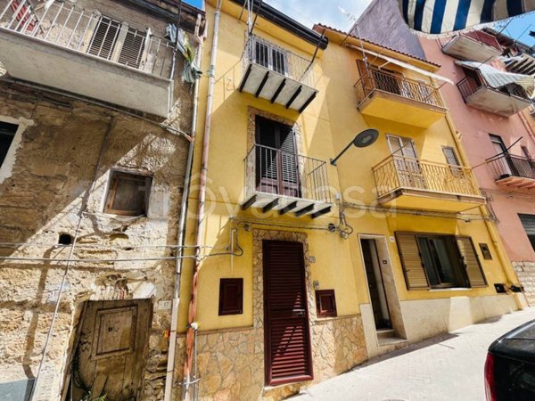 casa indipendente in vendita a Lascari