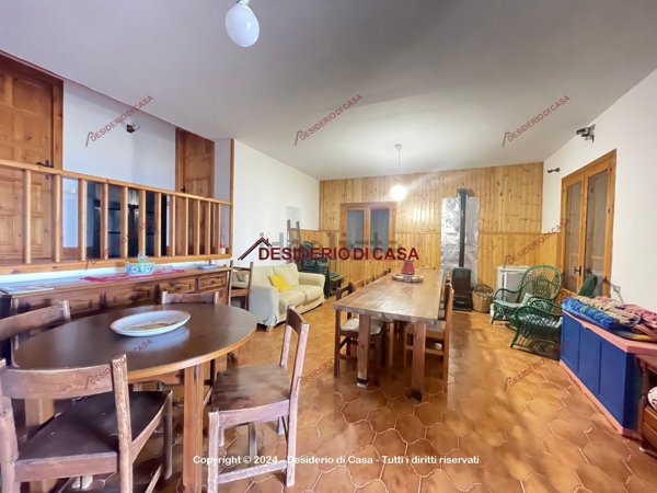 casa indipendente in vendita a Lascari